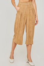 Load image into Gallery viewer, AMY TAN PLEATED CULOTTE PANT
